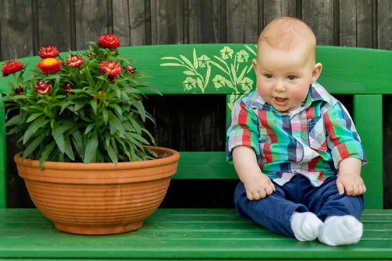 Babyfotos - Familien Fotoshooting - outdoor - draußen - im Freien