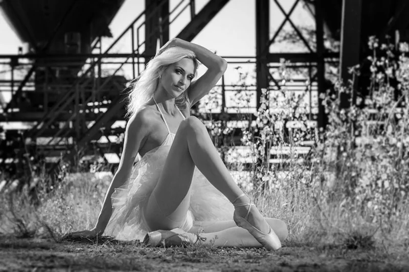 Black and white Outdoor Photoshoot